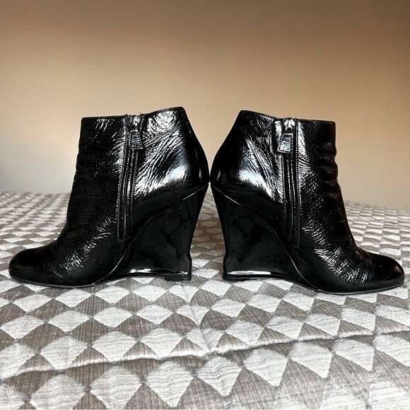 Lanvin Wedge Heeled Black Patent Leather Ankle Boots Side Zip Women EU 39 US 8 - Picture 3 of 15